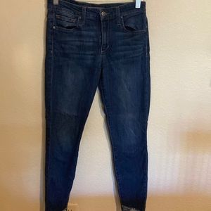 Joe’s Jeans size 26 skinny fit